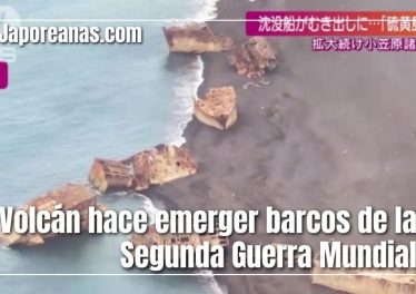 Volcán hace emerger barcos